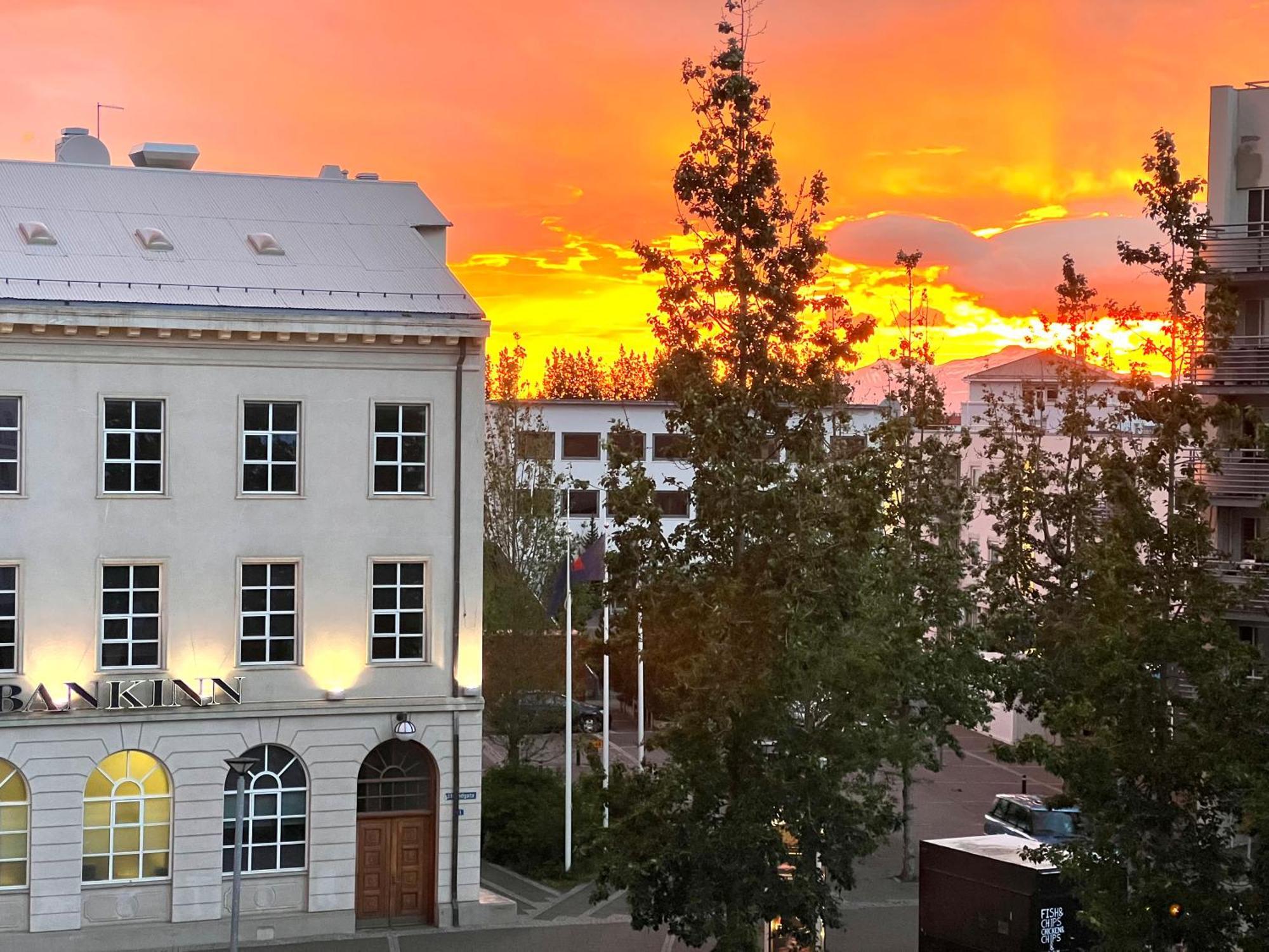 Lovely Penthouse Downtown With 3 Bedrooms Akureyri Exteriör bild